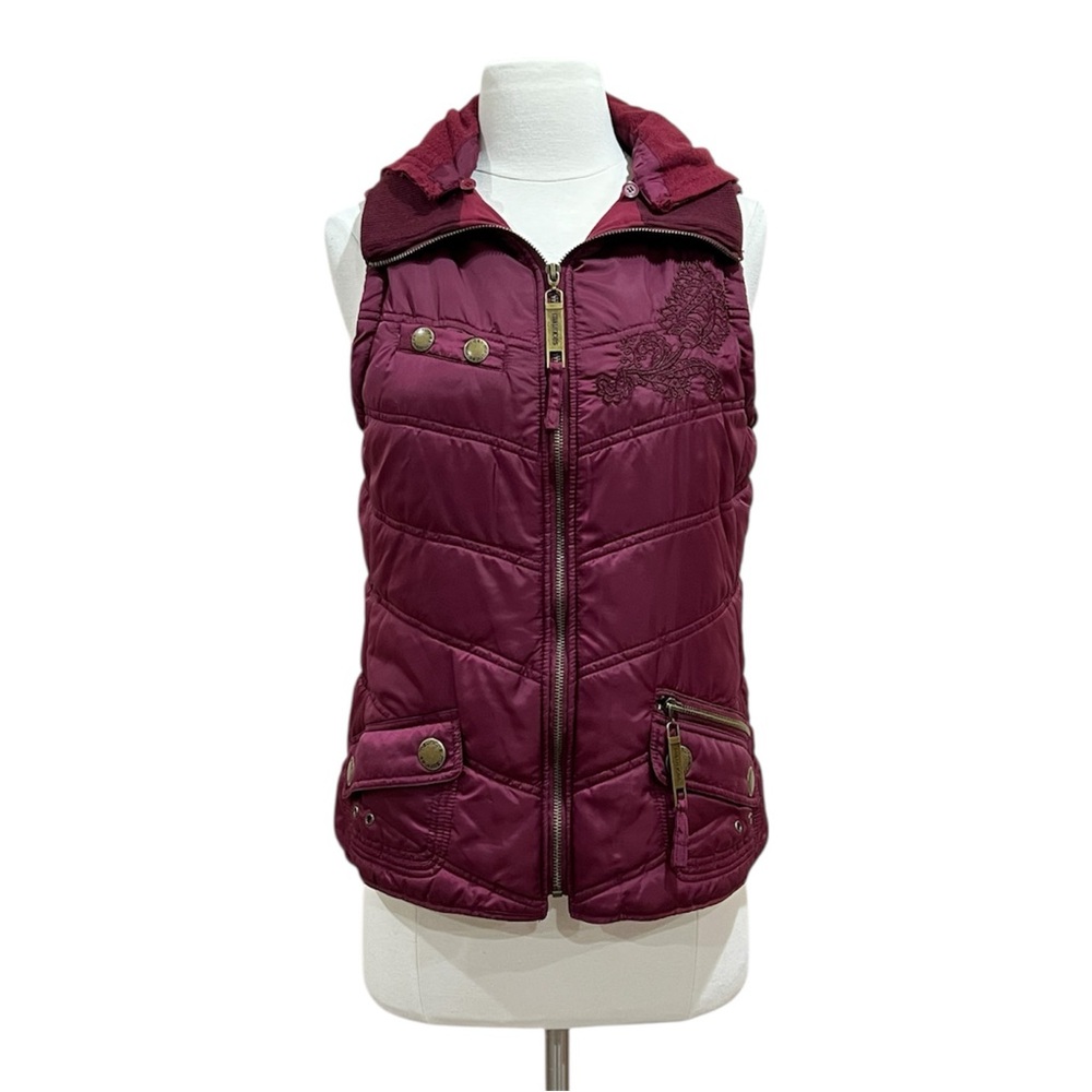 Maurices Maroon Puffer Vest Embroidered Floral Detail Size Small